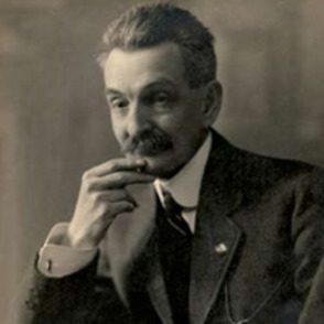 Photograph of Robert Milton